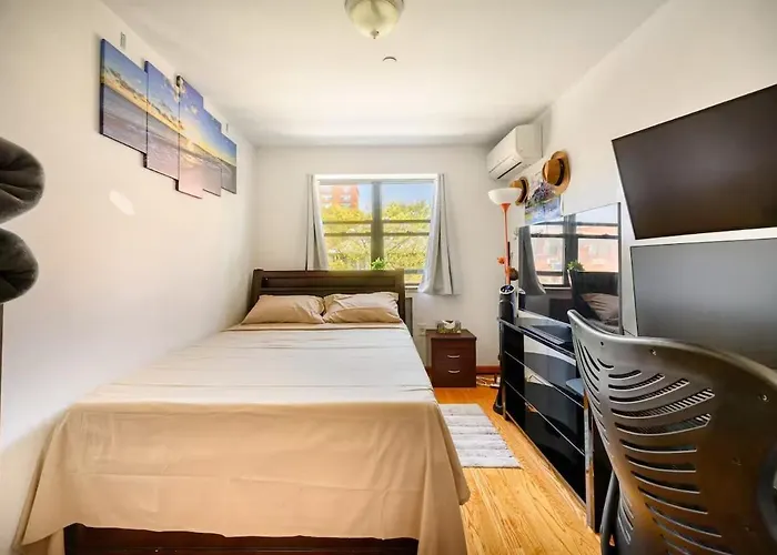Best Large Private Room & Private Bathroom